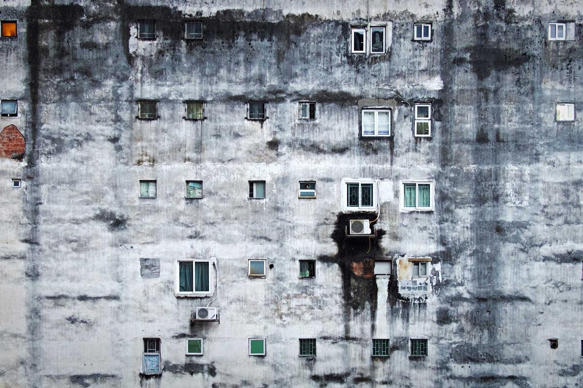 Kaleidoskop Gadget 2025: Persaingan Smartphone Premium, Comeback Merek Lama & Dominasi AI